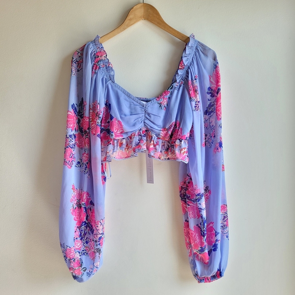 House of Harlow 1960 Tops - NWT HOUSE OF HARLOW 1960 Floral Blue Pink Cropped Long Sleeves Low Neck Top S